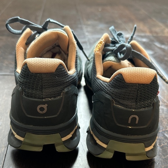 On Running Teal and Peach Athletic Shoes - Picture 5 of 6